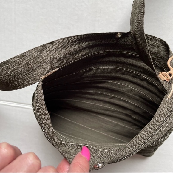 𝅺crossbody Zip-it bag, army green - Picture 2 of 6